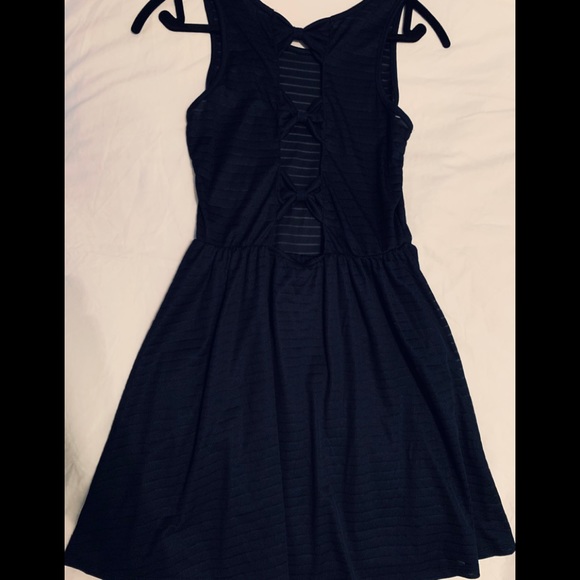 Super cute dress🖤🖤 - Picture 4 of 4